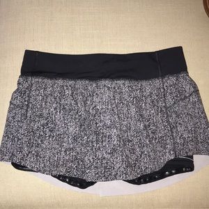 Black & White pattern Lululemon Skirt